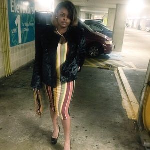 Meet your Posher, Vee